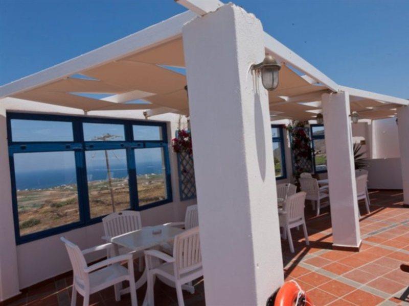Anemomilos Aparthotel Oia
